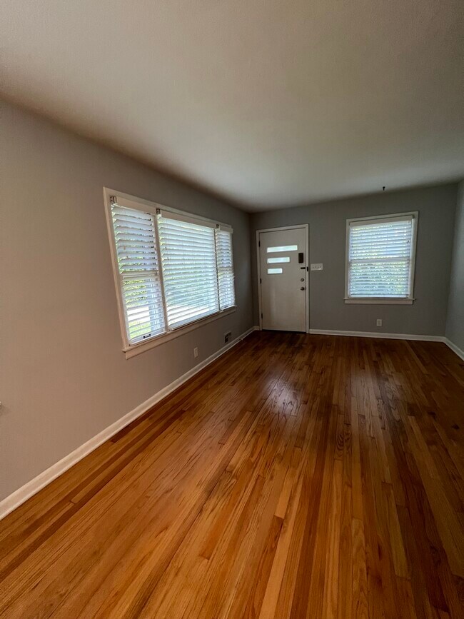 Front Room - 1233 E 71st St