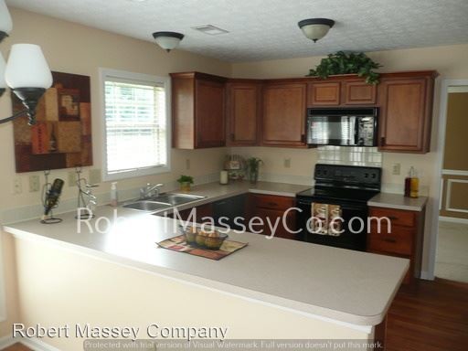 Building Photo - 10120 Spring Gate Dr