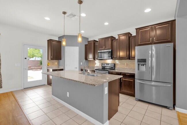 Building Photo - 5725 W Milada Dr