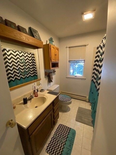 Bath - 264 W 18th St