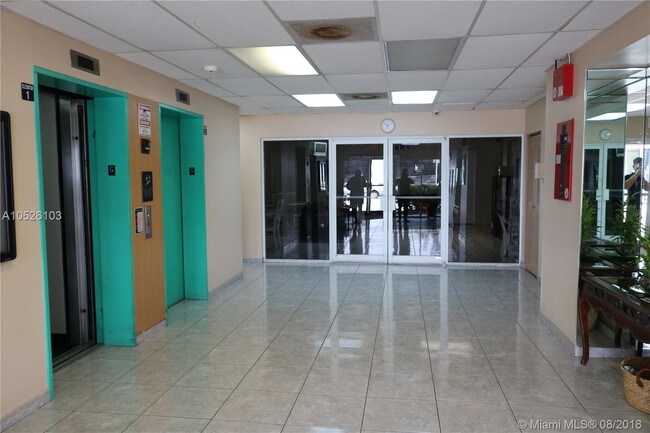 Foto del edificio - 6801 Harding Ave