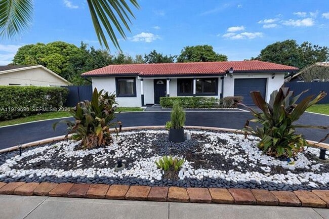 Foto del edificio - 6875 SW 148th Ct