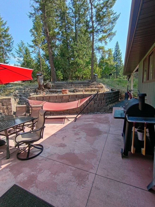 Building Photo - 360 Stoner Creek Rd