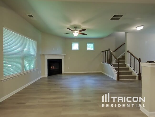 Building Photo - 202 Arbor Dr