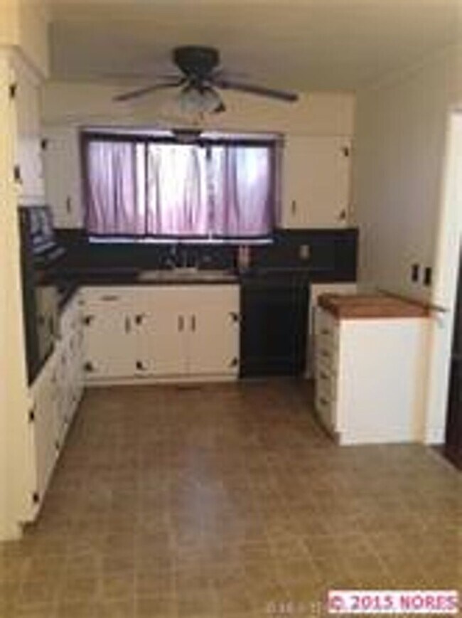 Foto del edificio - Appealing three bedroom home