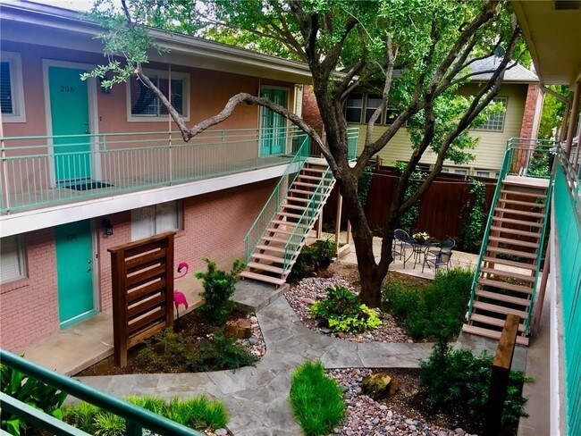 Foto del edificio - 4210 Holland Ave