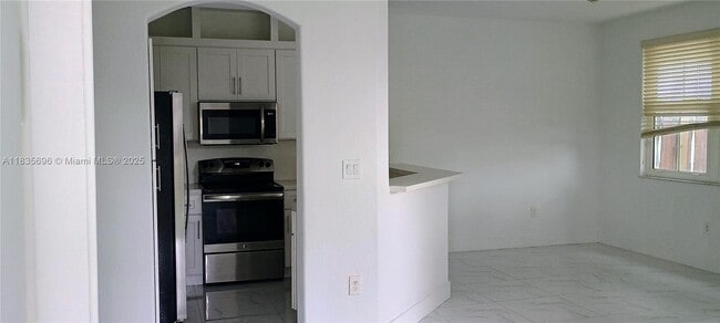 Building Photo - 7803 NW 116th Ave