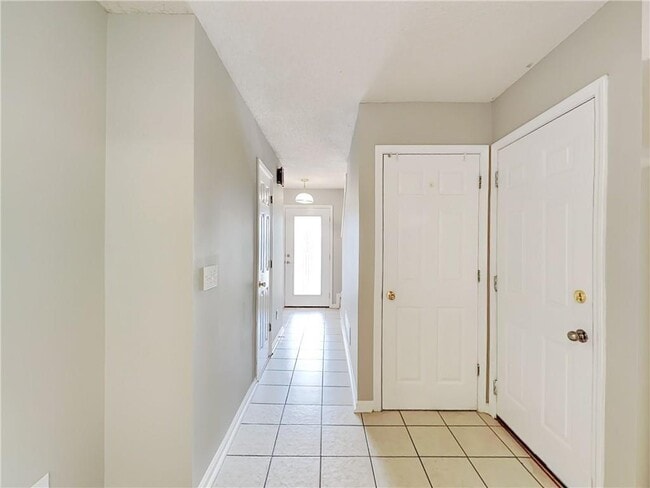 Building Photo - 2755 Ivey Park Dr
