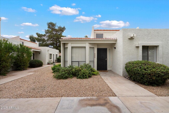 Building Photo - 3069 E Cannon Dr