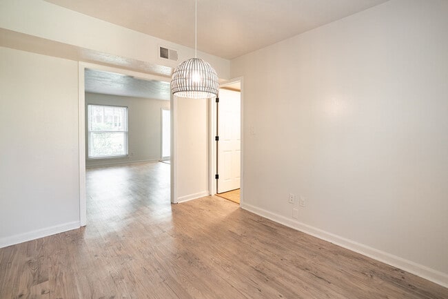 Foto del edificio - 3444 Briar Branch Trail