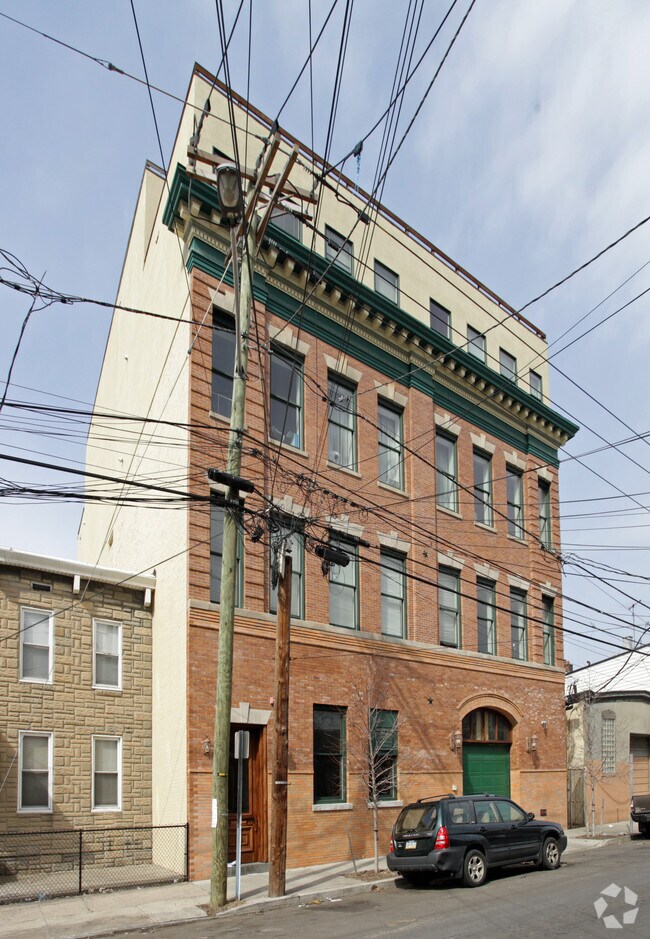 Foto principal - 185-187 Webster Ave