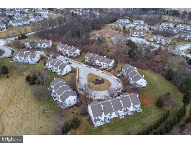 Building Photo - 13 Buttonwood Dr