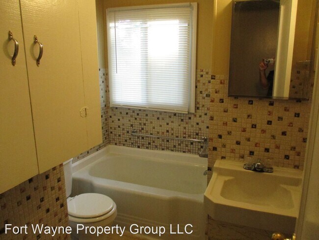 Building Photo - 3 br, 1 bath House - 4427 Gaywood Drive