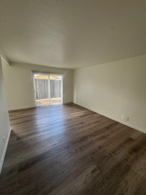 Foto del edificio - 625 S Madera Ave