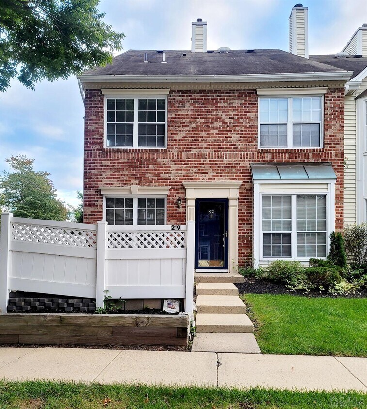 219 Kempsey Dr, North Brunswick Township, NJ 08902 Condo for Rent in