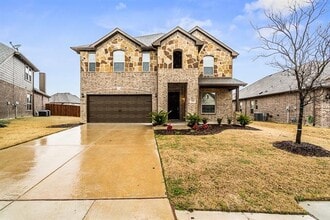 Building Photo - 3816 Walden Dr