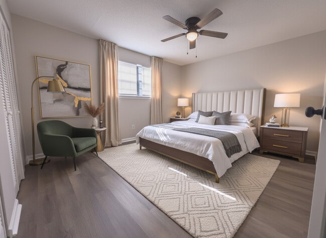 Building Photo - Stallion Square