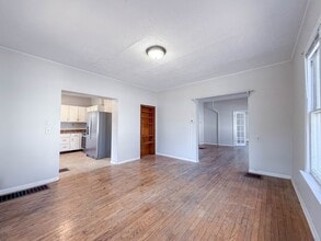 Building Photo - 408 W Illinois St