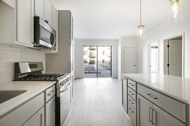 Kitchen - Risor of St. Louis Park - Active Adult 55+