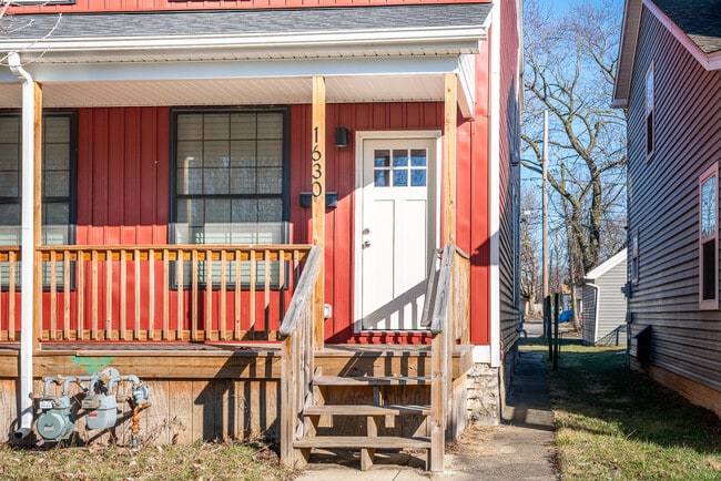 Exterior - Front - 1630 S 4th St