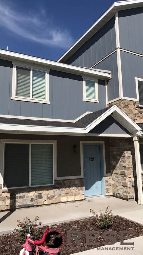 Foto principal - Awesome 2 Story Townhome in Vineyard w/ at...