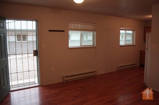 Primary Photo - 408 E Comanche St