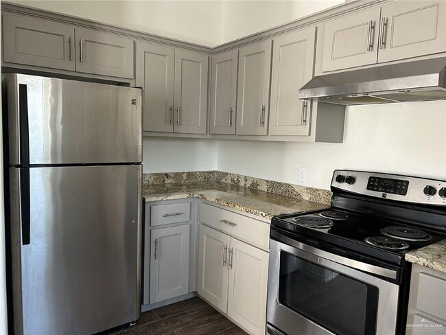 Building Photo - 14 Tinsley Ave