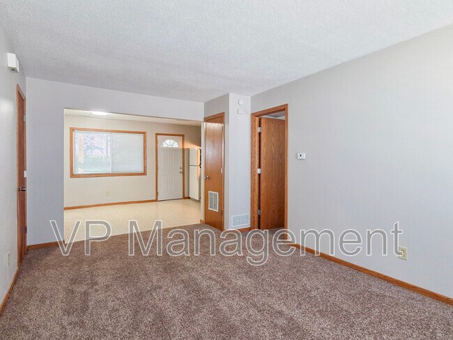 Foto del edificio - 19 Park Crest Ct
