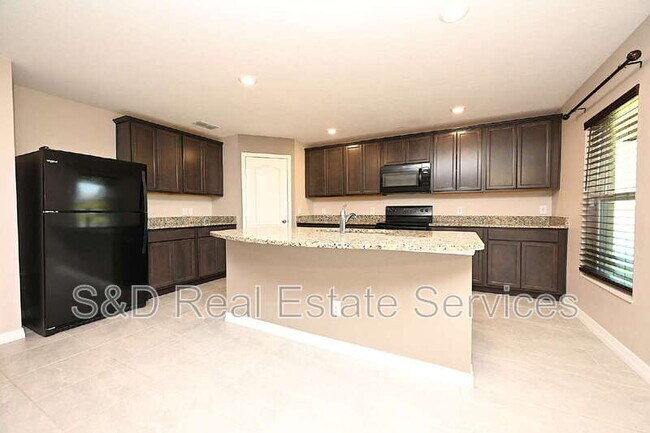 Foto del edificio - 1563 Swan Lake Cir