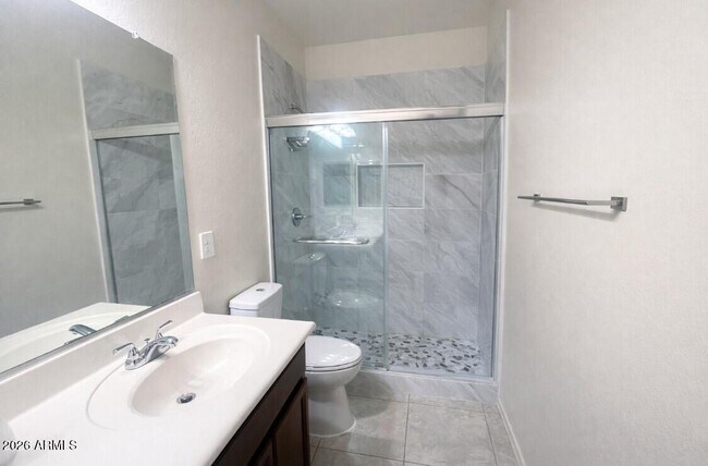 Foto del edificio - 5336 W Hasan Dr