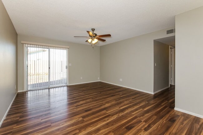 Building Photo - 7102 W Palo Verde Ave