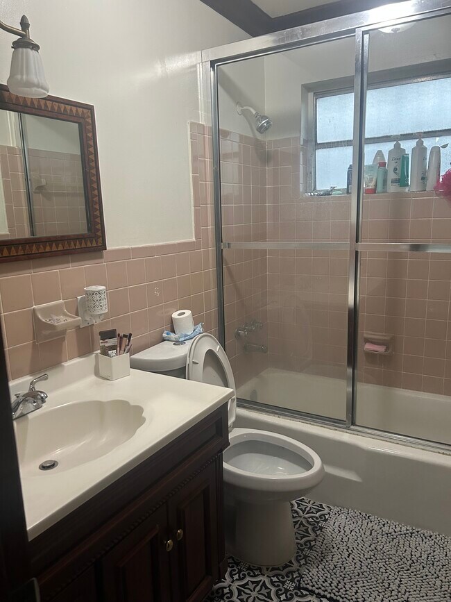 Foto del edificio - 2105 NW 29th Ave