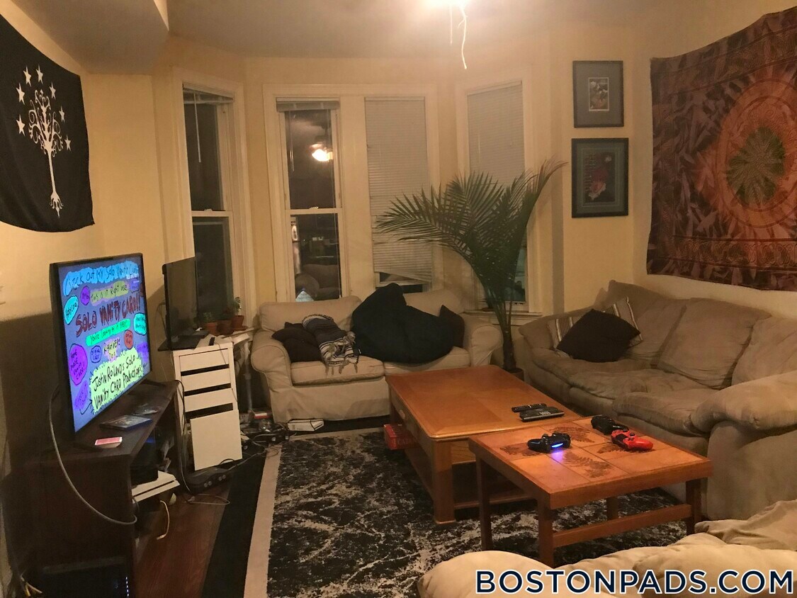 Foto principal - 731 Parker St