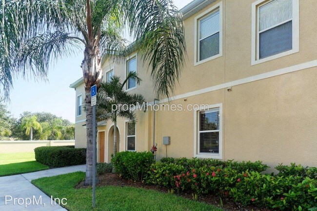 Foto del edificio - 3403 Parkridge Cir