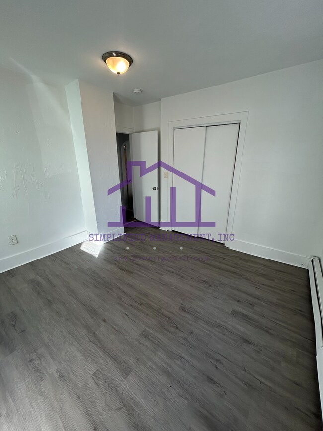 Foto del edificio - 221 Regan St