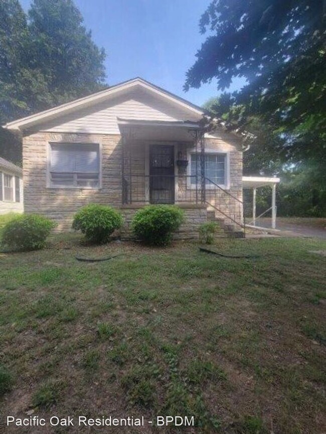 Foto del edificio - 3 br, 2 bath House - 212 Lelia St E