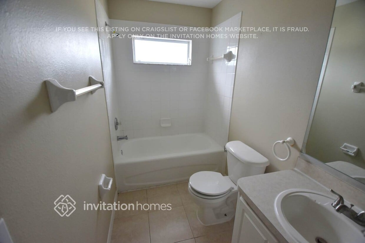 Foto del edificio - 11808 Brenford Crest Dr