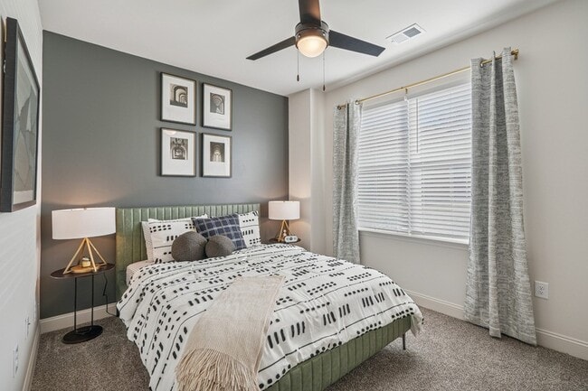 Interior Photo - Elevate Riverview