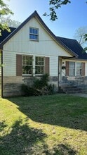 Building Photo - 3220 Shannon Ave