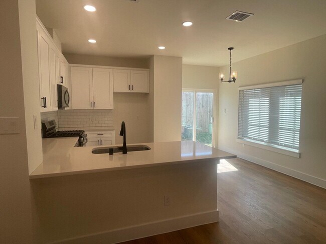 Foto del edificio - 16539 Oasis Glade Dr