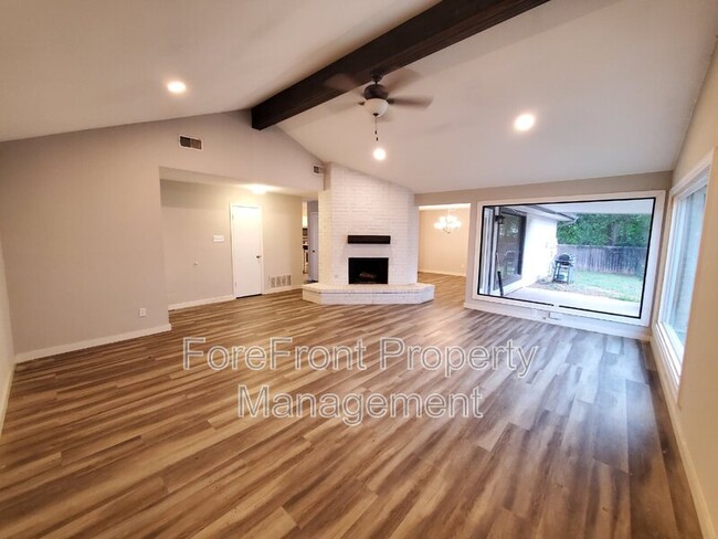 Building Photo - 6432 Forest Village