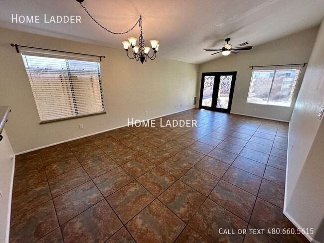 Building Photo - 445 E Cantebria Dr