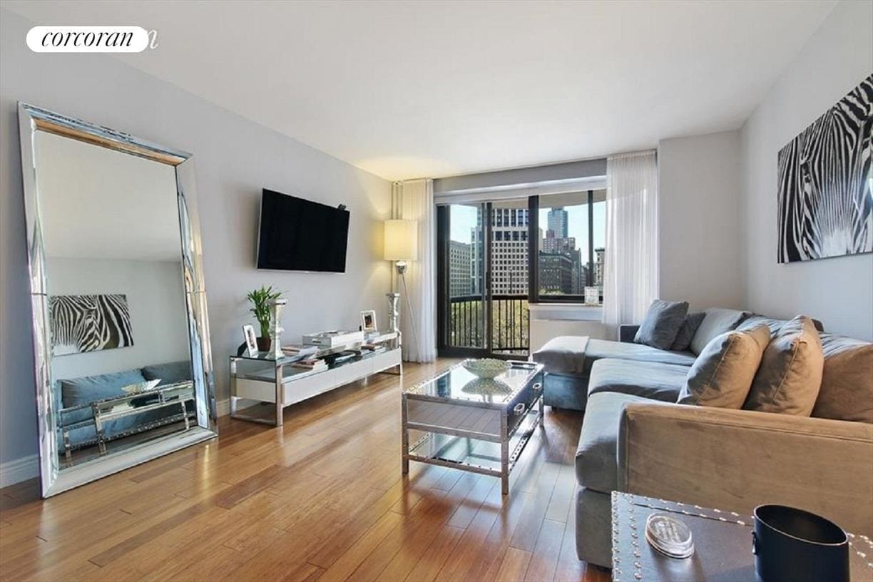 Foto principal - 45 E 25th St