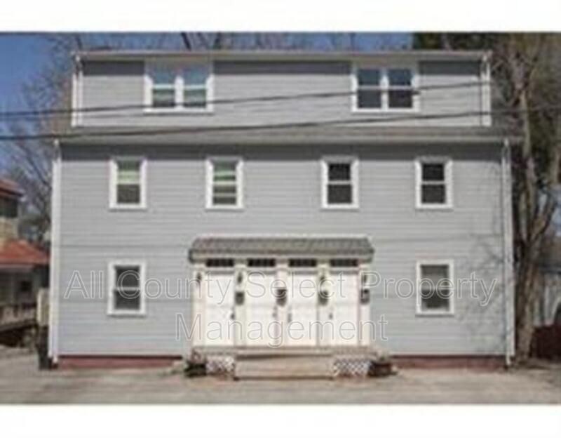 Primary Photo - 123.5 S Elm St