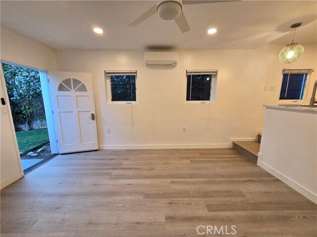 Foto del edificio - 407 Pleasant Hill Ln