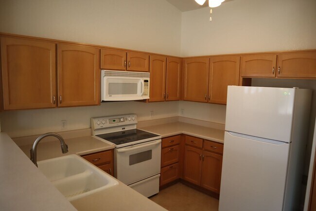 Foto del edificio - The art of living well in a thriving 55+ community