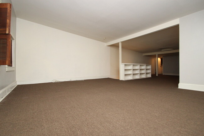 Building Photo - 1621 Park Ave