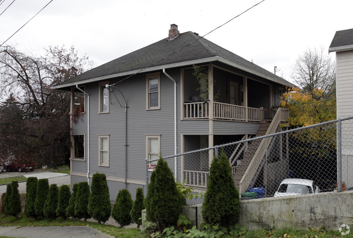 Building Photo - 1501 Sturgus Ave S