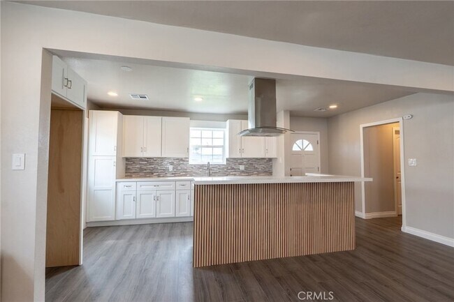 Foto del edificio - 14043 Mystic St