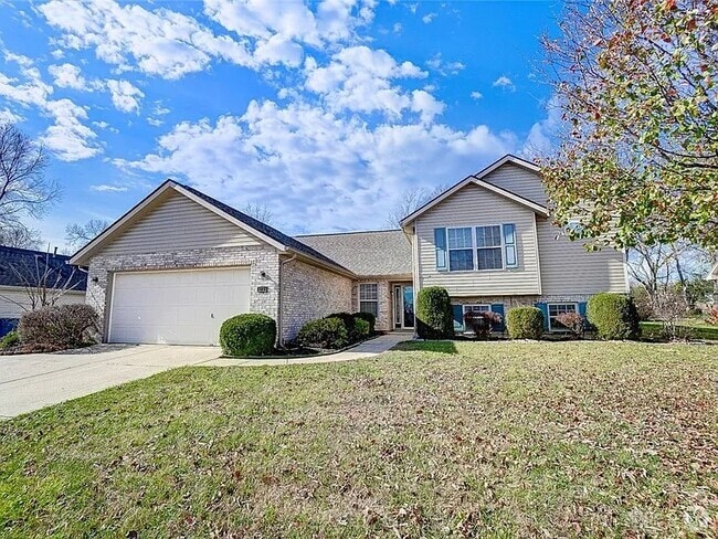 Building Photo - 6739 Evergreen Woods Dr